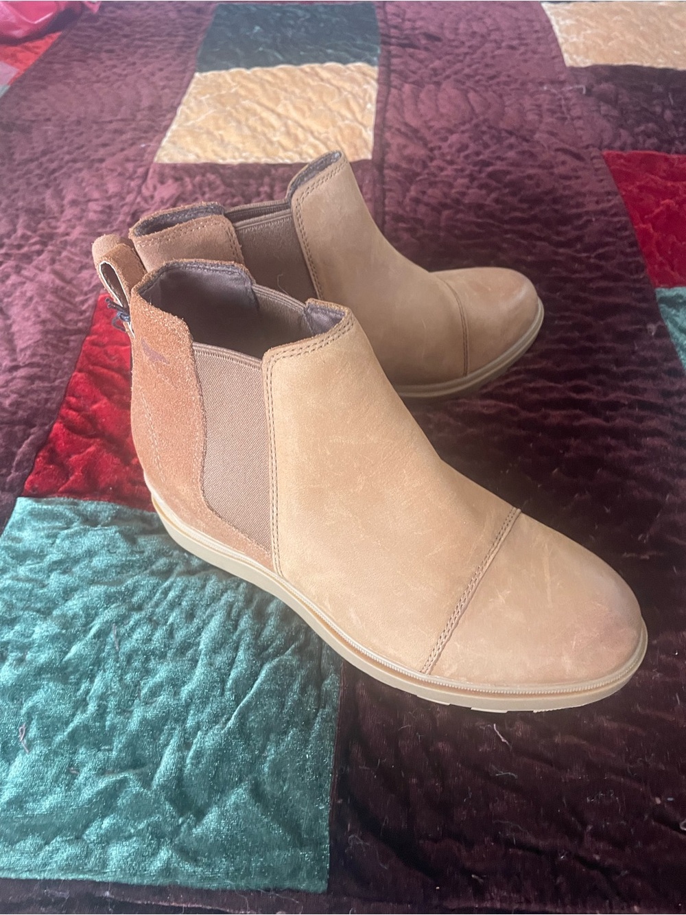 SOREL NEW Evie Pull-On Suede Wedge Boots - mismatched size left 7.5/right 8